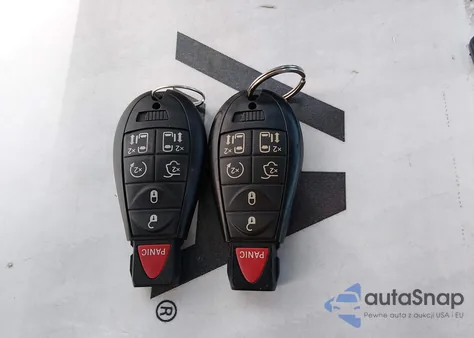 2016 Chrysler Town & Country Touring z USA, uszkodzony, nr VIN 2C4RC1BG5GR260800